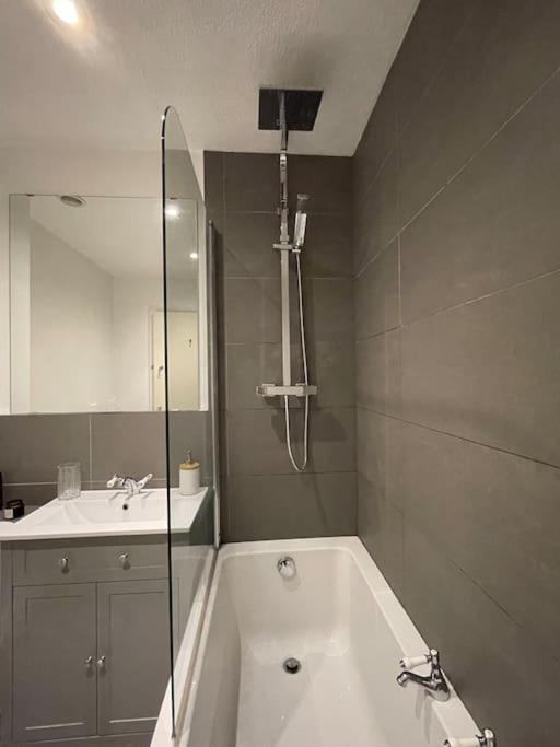 2 Bedroom House With Garden